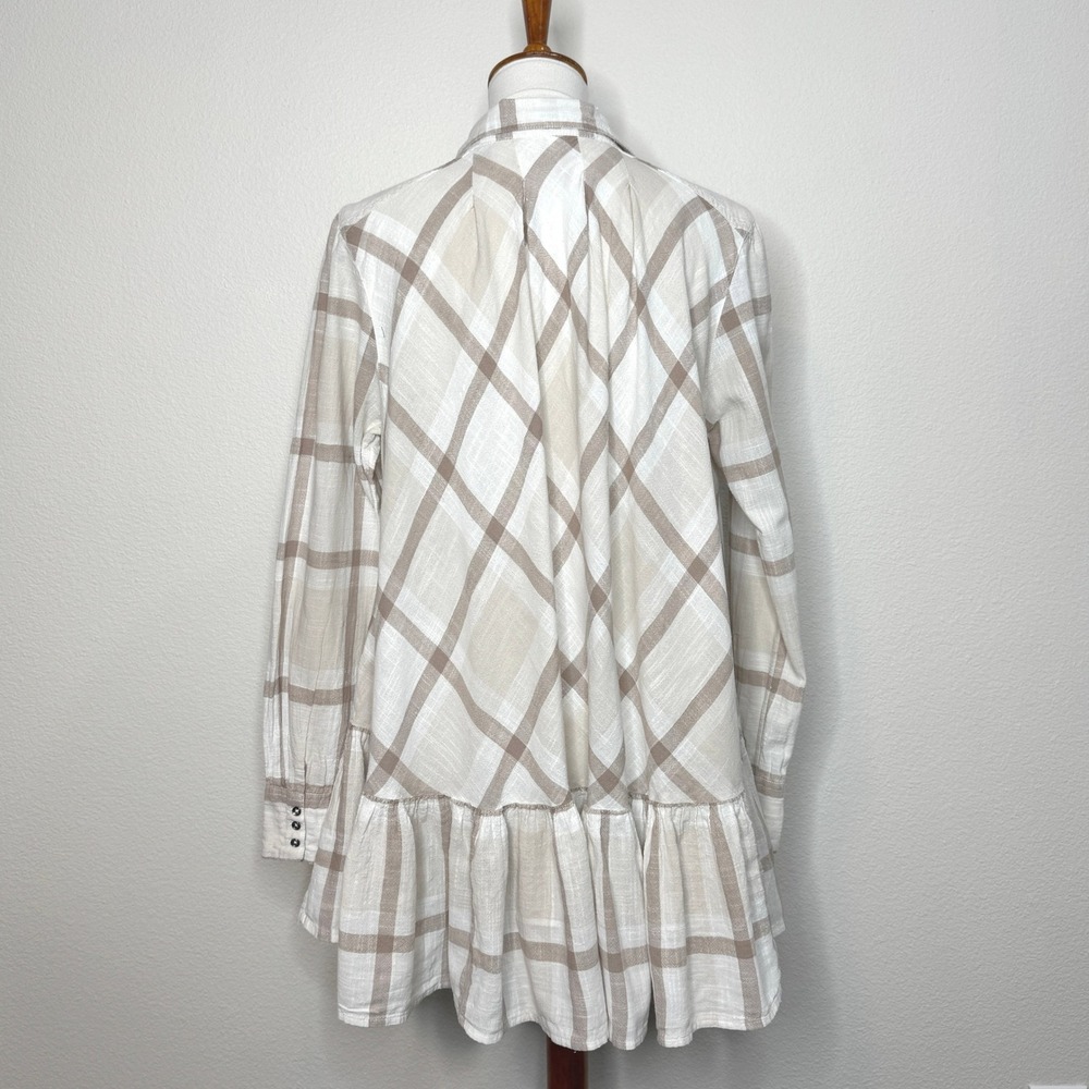 FREE PEOPLE Peppy in Plaid Tunic Top LG Cream Oversized Ruffle Hi-Low Boho - Picture 4 of 9